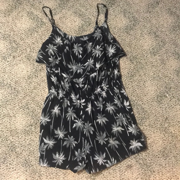 Romper - Picture 1 of 3